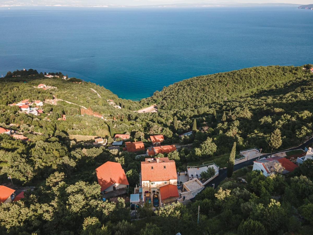 Villa Sabine Apartment Losinj Medveja Exterior photo