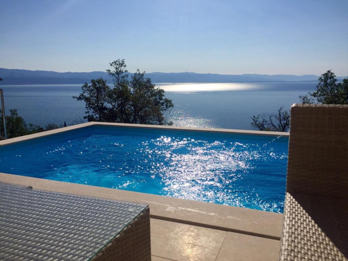 Villa Sabine Apartment Losinj Medveja Exterior photo